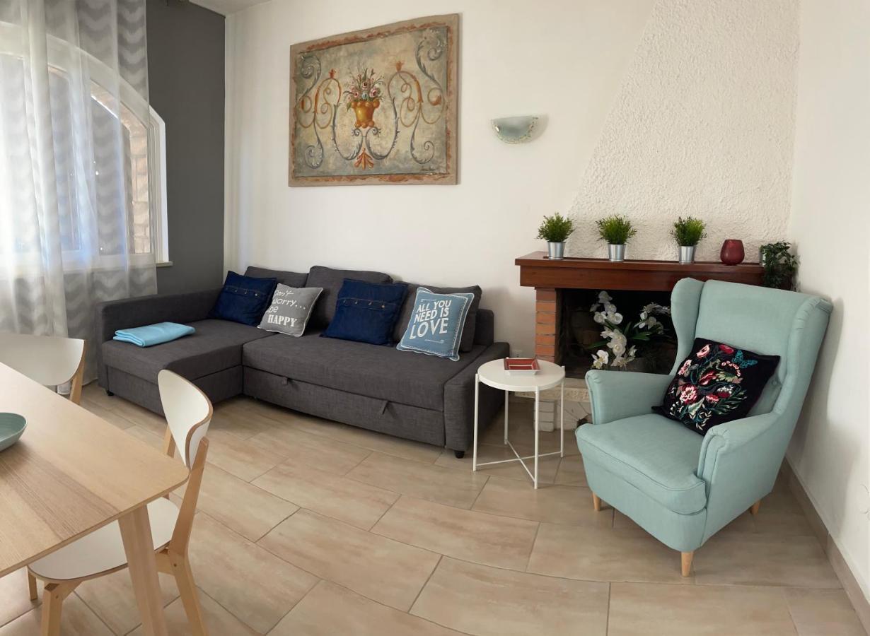 Vila Il Capriccio Di Silvia Sirmione Exteriér fotografie